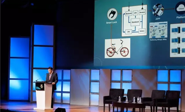 中國(guó)夢(mèng)實(shí)踐者鄧中翰在華盛頓向中、美、英三國(guó)發(fā)出倡議以創(chuàng)新、合作、遠(yuǎn)見應(yīng)對(duì)全球重大挑戰(zhàn)